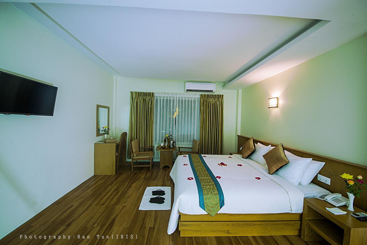 Ngwe Moe Hotel Mawlamyine Exterior foto